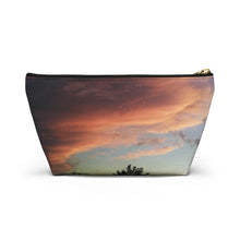 Load image into Gallery viewer, Accessory Pouch w T-bottom